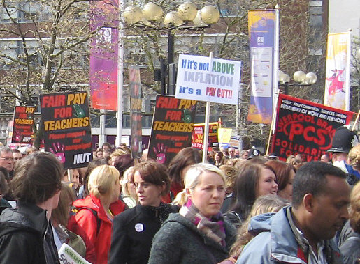 britishteachersstrike_080424_08.jpg